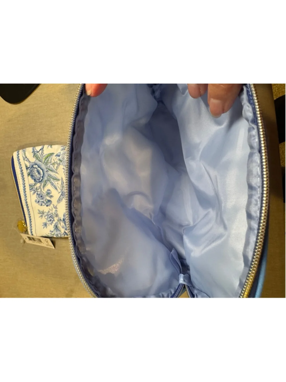 Women's Estée Lauder White Blue Floral Cosmetic Bag 2 piece Set